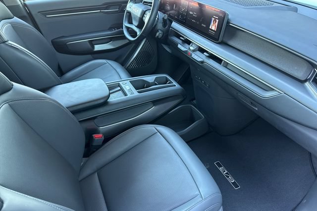 Certified 2024 Kia EV9 Light Long Range RWD image 21