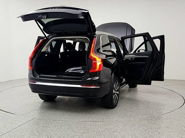 Certified 2025 Volvo XC90 B5 Core w/ Protection Package Premier AWD/4WD image 11