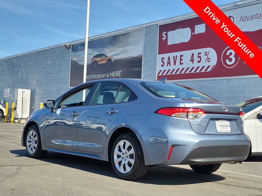 Used 2026 Toyota Corolla LE FWD image 2