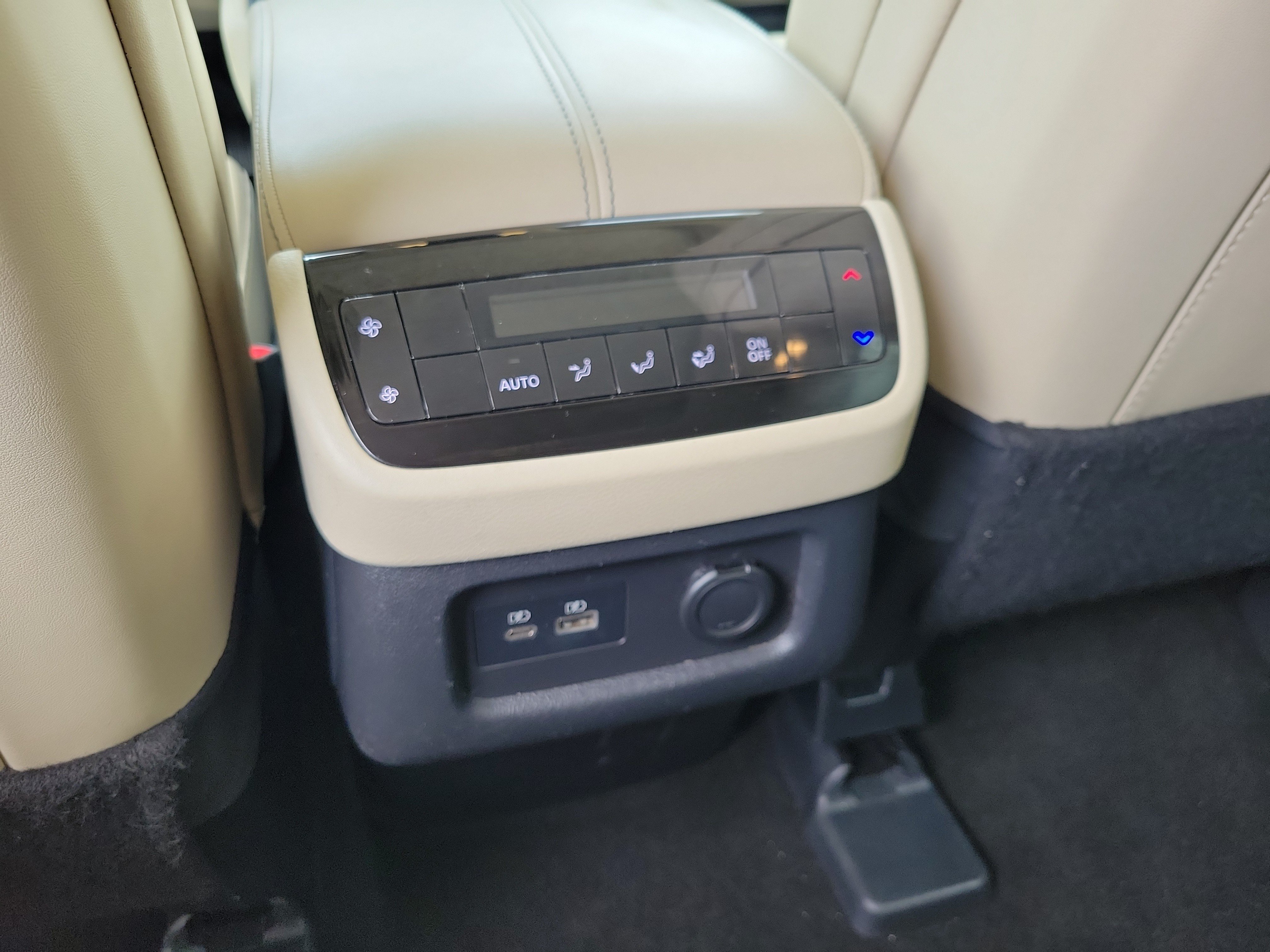 Certified 2023 INFINITI QX60 Luxe w/ Cargo Package FWD image 15