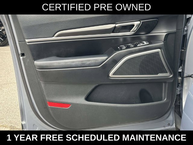 Used 2024 Kia Telluride LX FWD image 13
