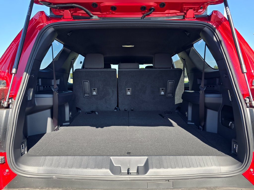 New 2026 Toyota 4Runner SR5 AWD/4WD image 18