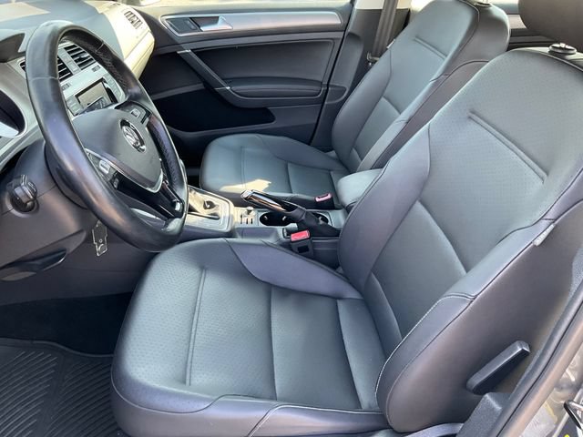 Used 2015 Volkswagen Golf TDI S FWD image 5