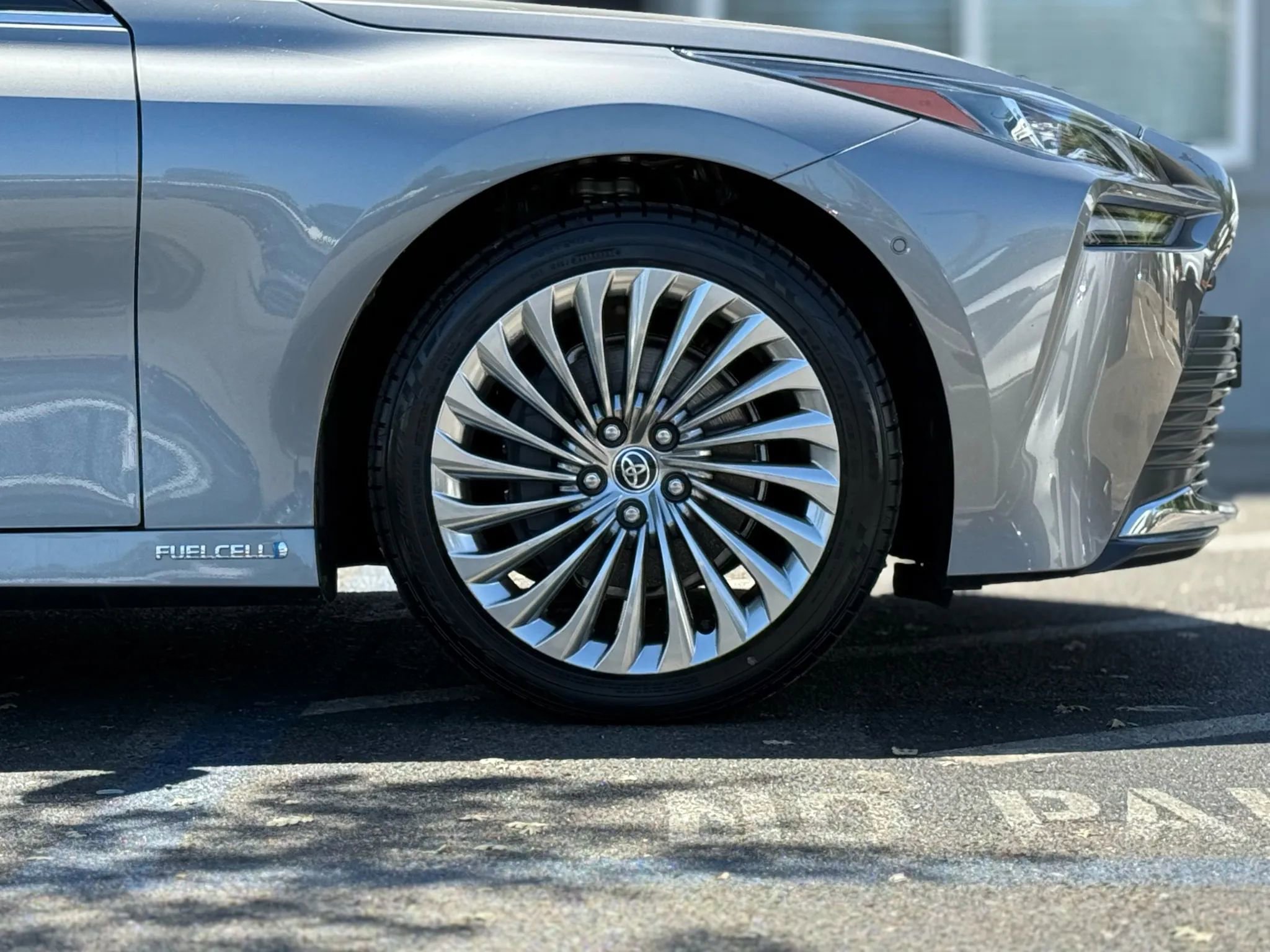Used 2022 Toyota Mirai Limited Sedan 4D image 31