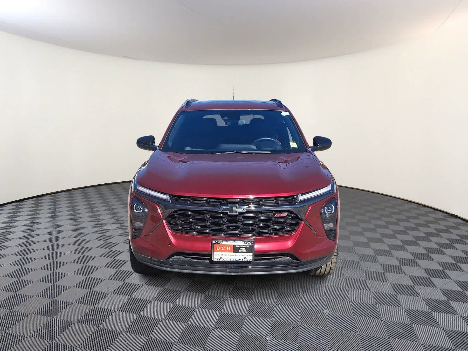 Used 2024 Chevrolet Trax RS w/ Driver Confidence Package image 3