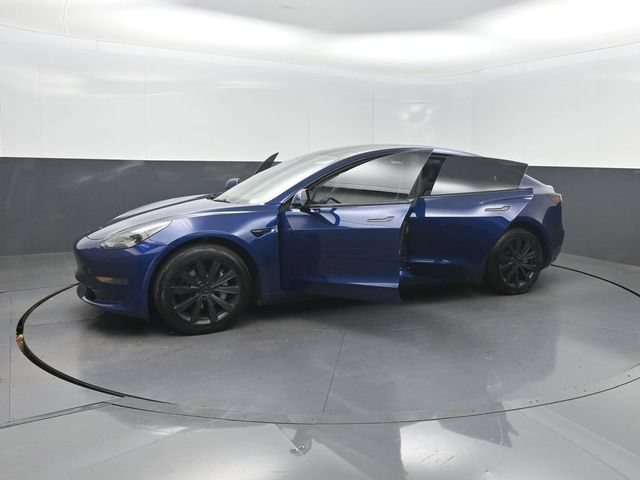 Used 2023 Tesla Model 3 Standard Range RWD image 32