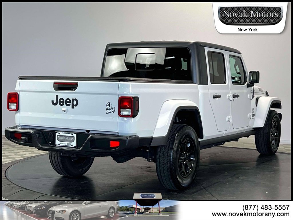 Used 2021 Jeep Gladiator Willys image 8