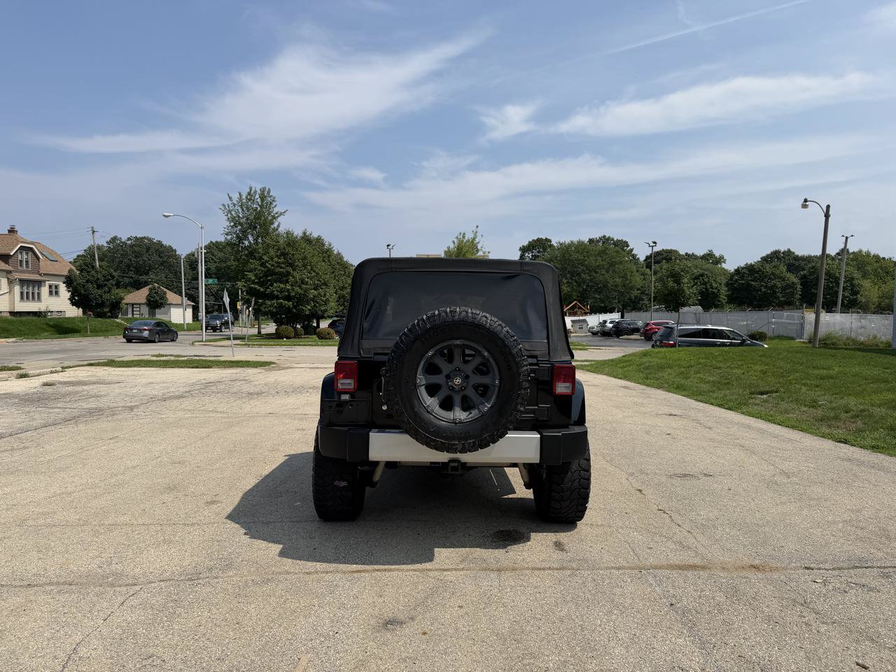 Used 2012 Jeep Wrangler Unlimited Sahara w/ Dual Top Group AWD/4WD image 6