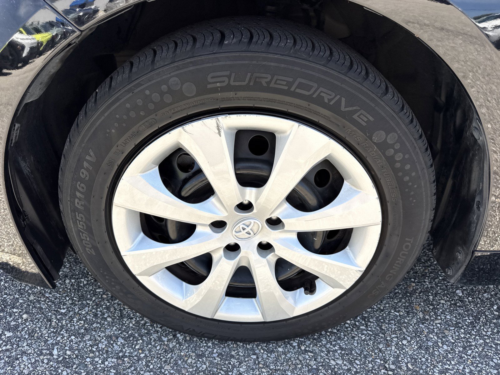 Used 2024 Toyota Corolla LE FWD image 14