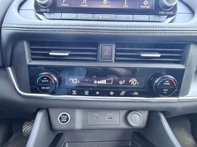 Used 2023 Nissan Rogue SV image 14