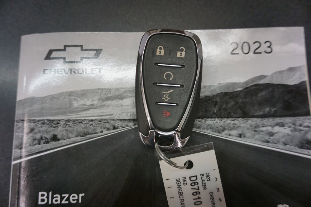 Used 2023 Chevrolet Blazer LT w/ Convenience Package FWD image 16