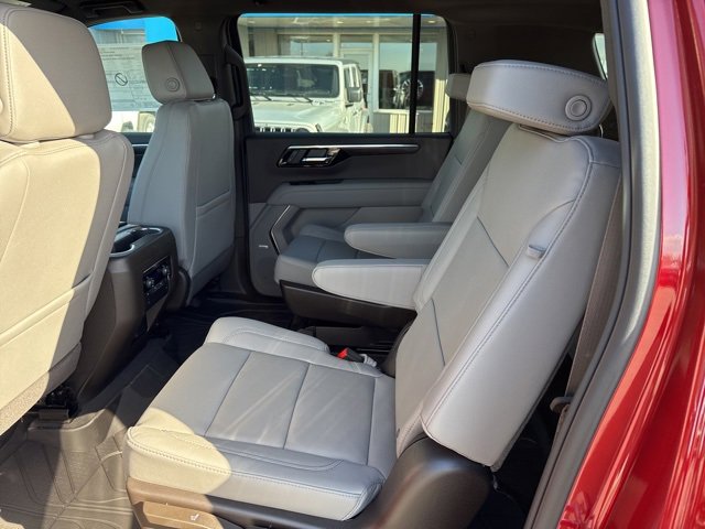 New 2026 Chevrolet Suburban Z71 w/ Comfort Package image 13