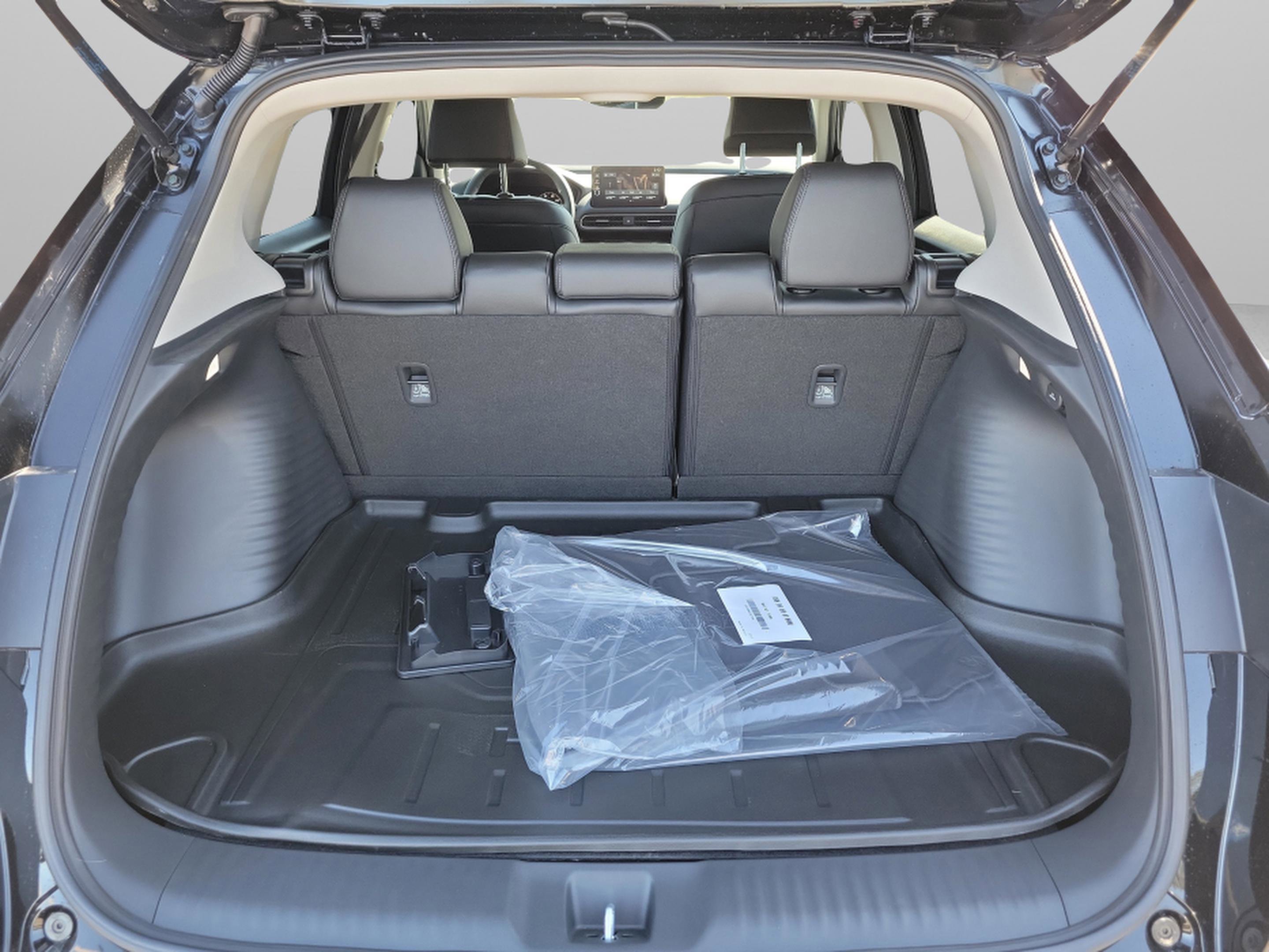 New 2026 Honda HR-V EX-L image 8