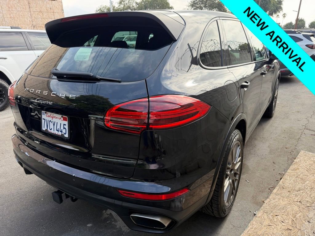Used 2017 Porsche Cayenne Platinum Edition AWD/4WD image 3