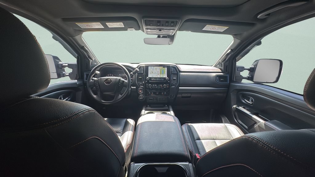 Used 2023 Nissan Titan PRO-4X w/ Pro-4x Convenience Package AWD/4WD image 11