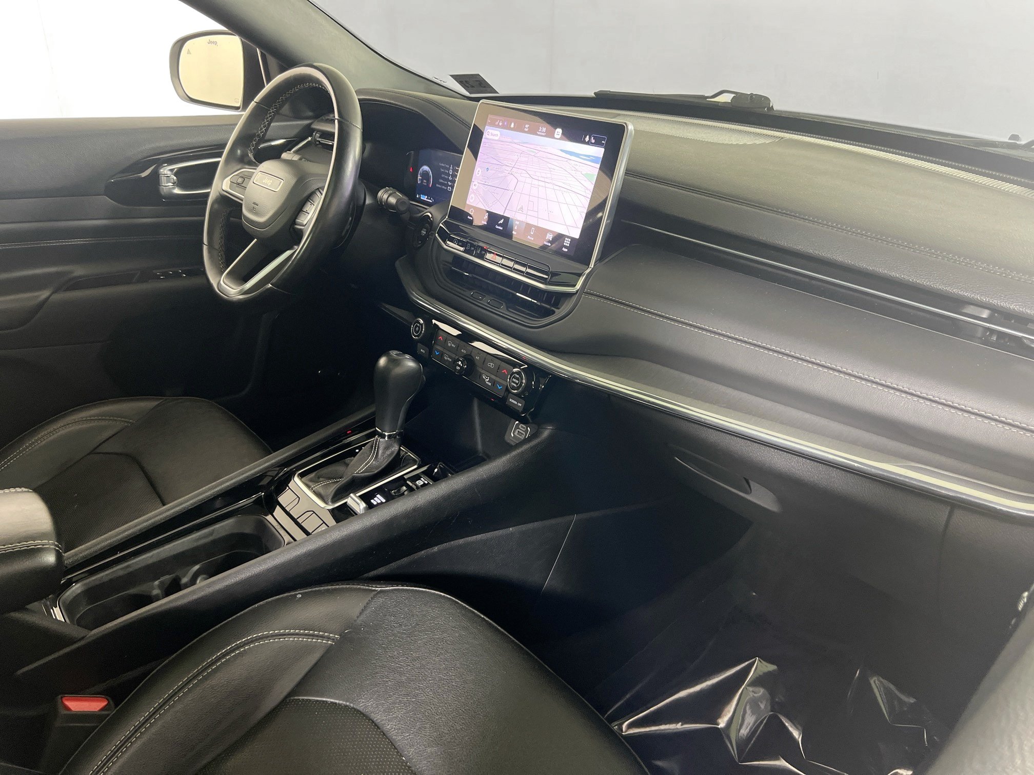 Used 2022 Jeep Compass High Altitude AWD/4WD image 28