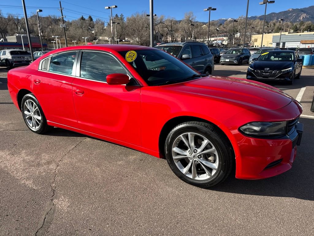 Used 2022 Dodge Charger SXT image 2