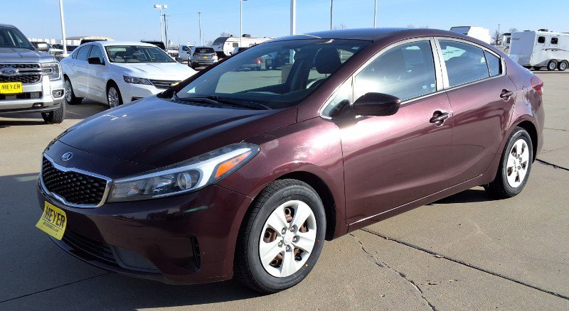 Used 2017 Kia Forte LX image 4