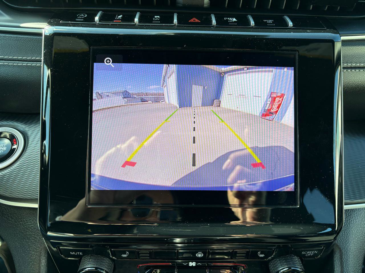 Used 2024 Jeep Grand Cherokee Altitude AWD/4WD image 29