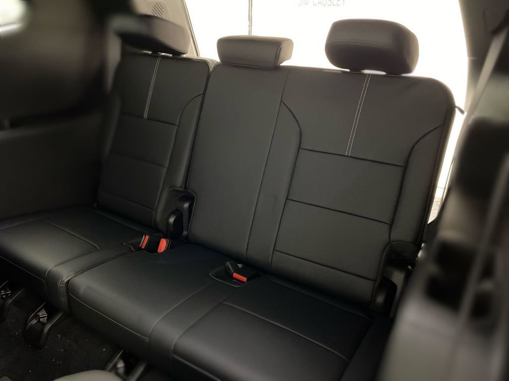 Used 2025 GMC Acadia Elevation w/ Elevation Premium Package image 23