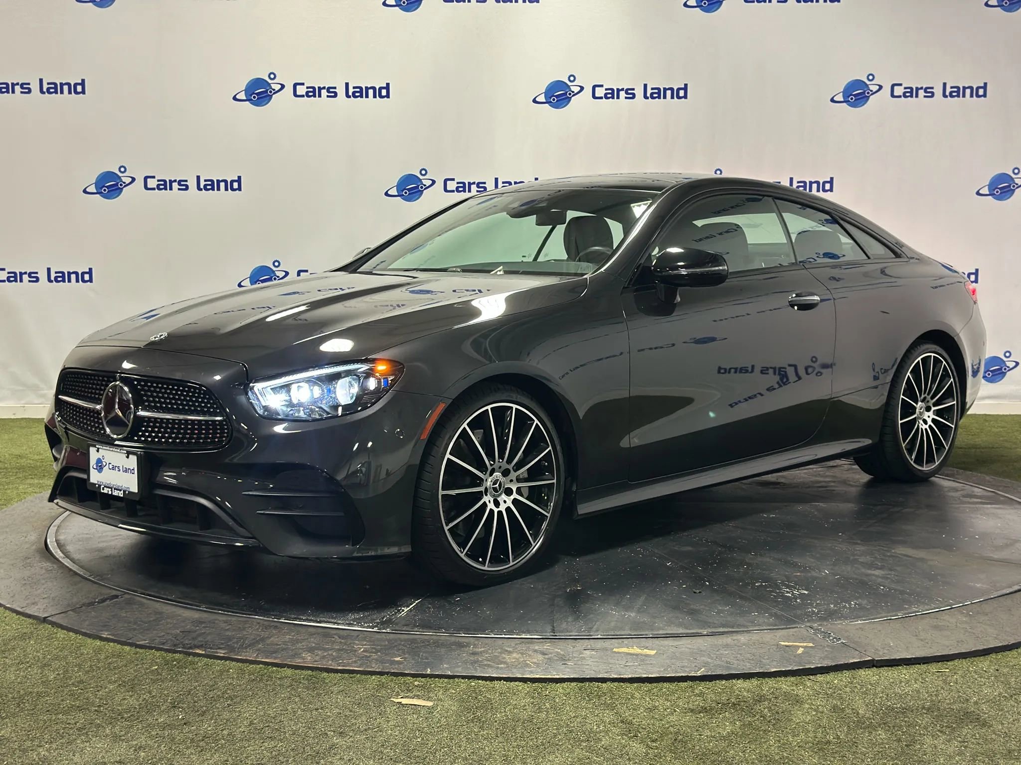 Used 2023 Mercedes-Benz E 450 Coupe image 6