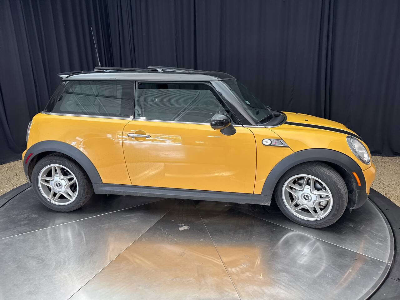 Used 2009 MINI Cooper S image 11