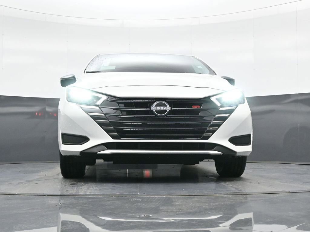 New 2025 Nissan Versa SR w/ Trunk Package FWD image 10
