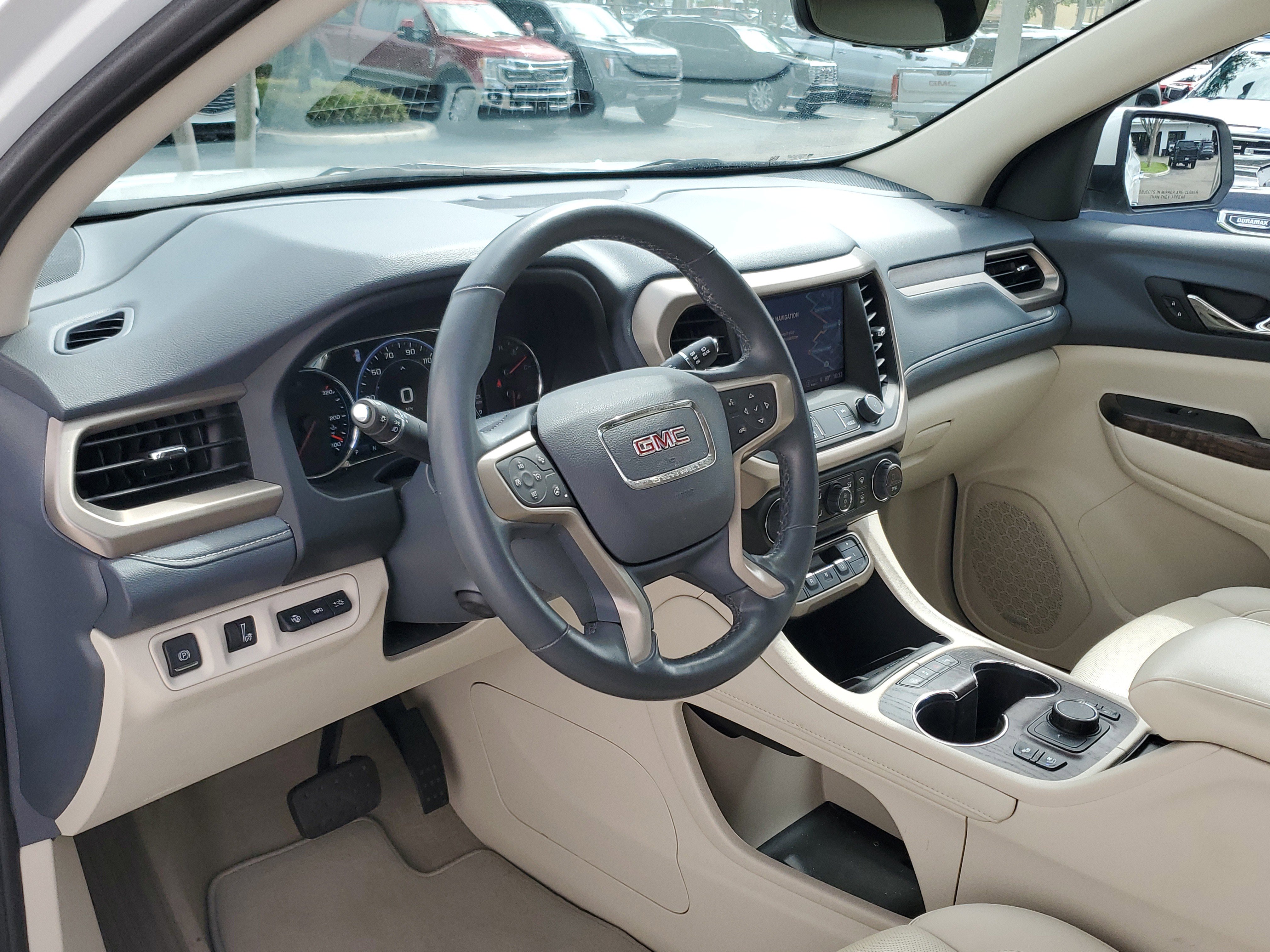 Used 2023 GMC Acadia Denali w/ Denali Ultimate Package FWD image 12