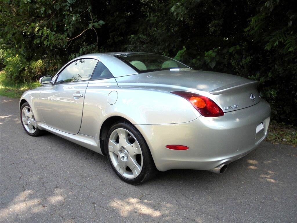 Used 2004 Lexus SC 430 Convertible image 4