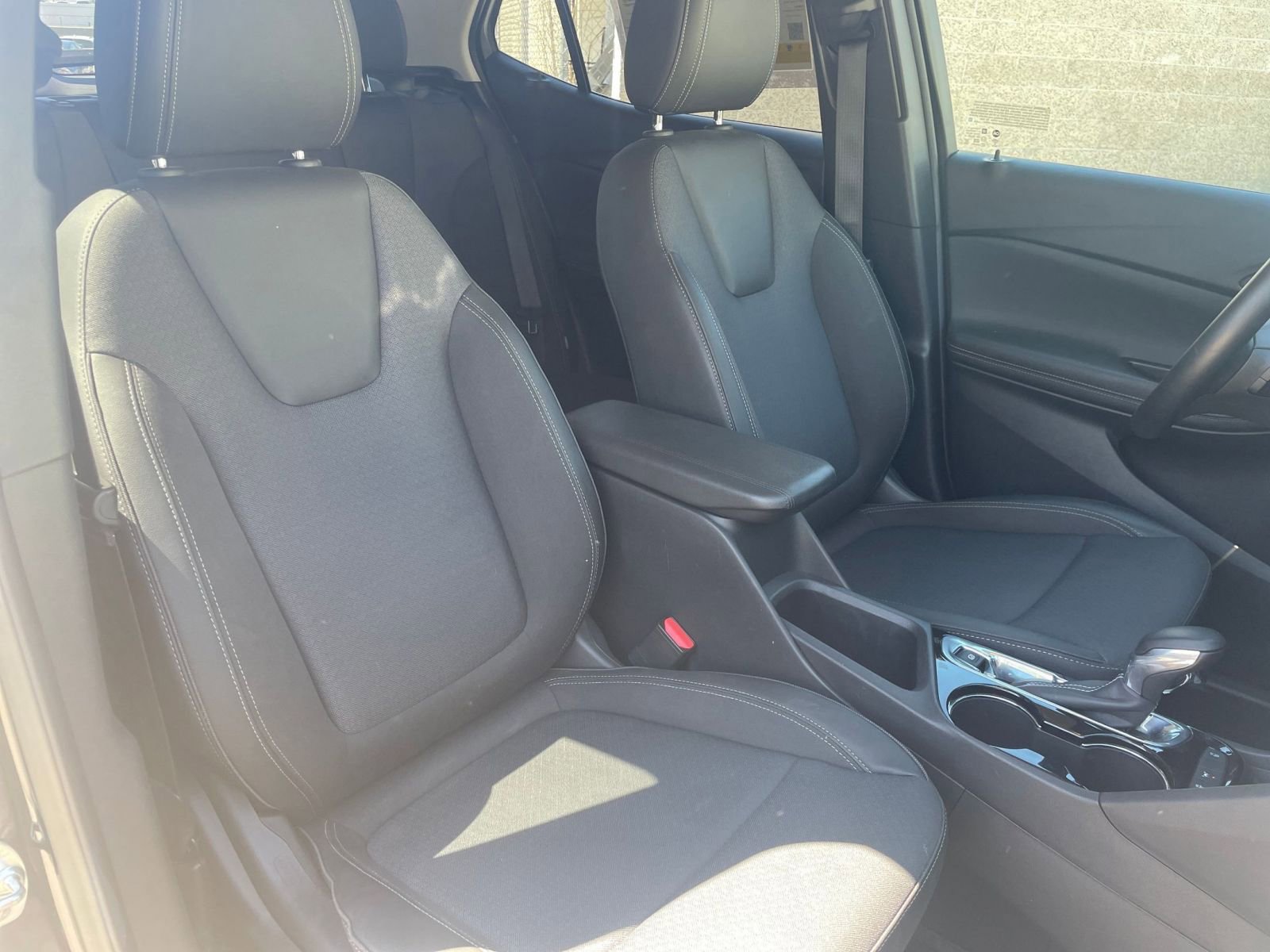 Used 2025 Buick Encore GX Preferred image 35