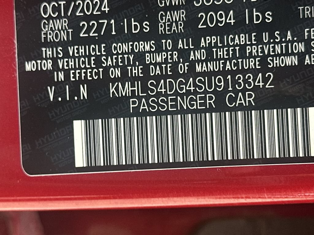 Used 2025 Hyundai Elantra SEL FWD image 32