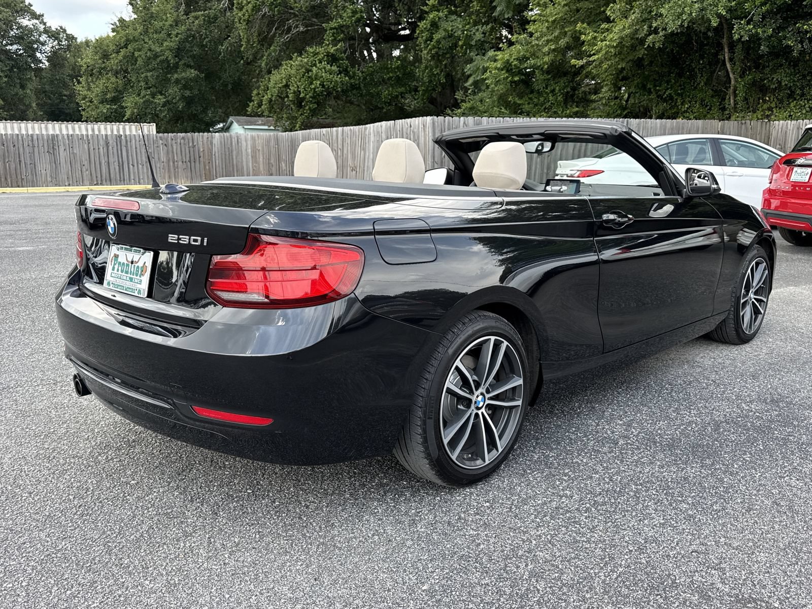 Used 2018 BMW 230i Convertible RWD image 3