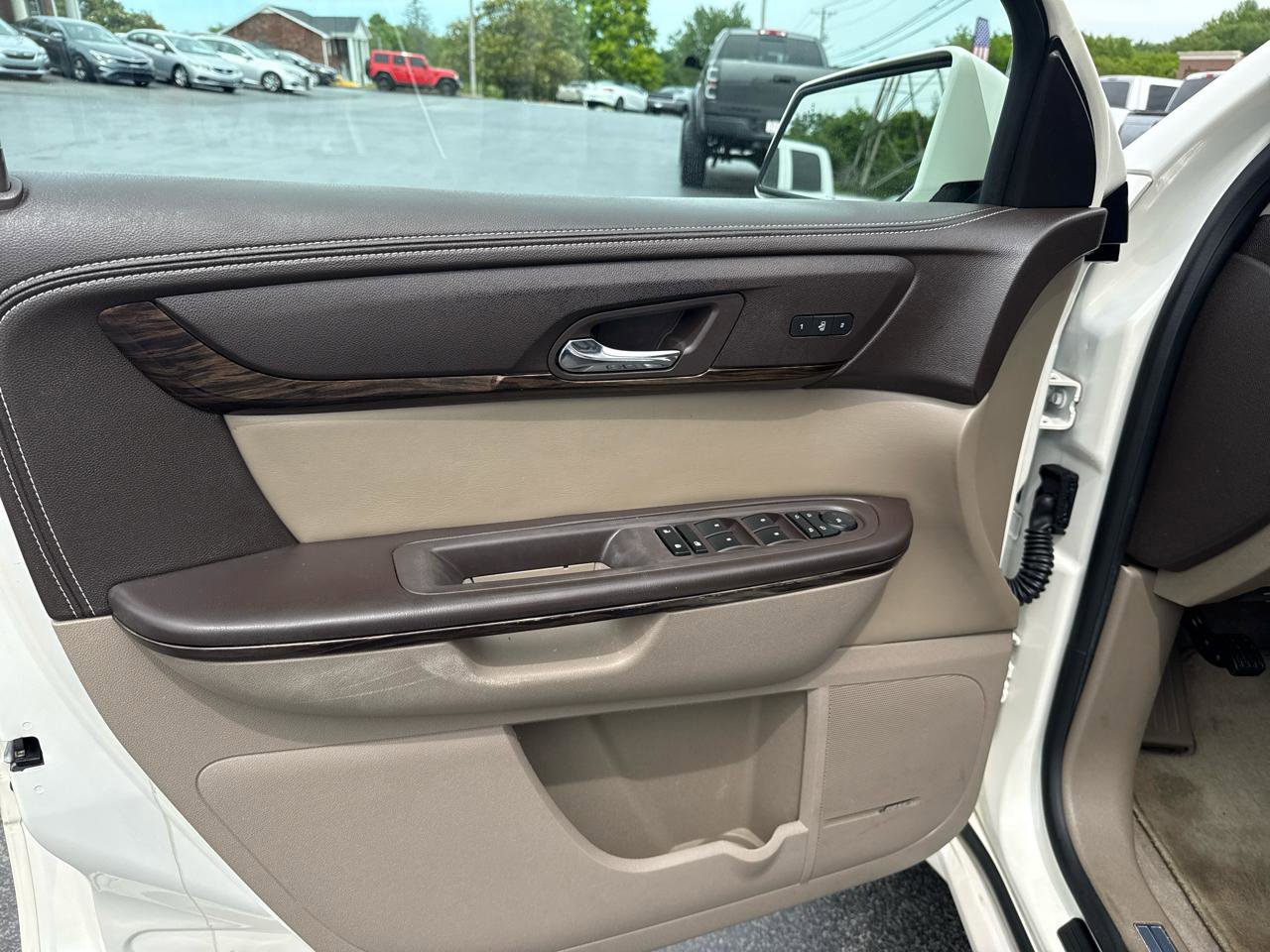 Used 2014 GMC Acadia Denali FWD image 15