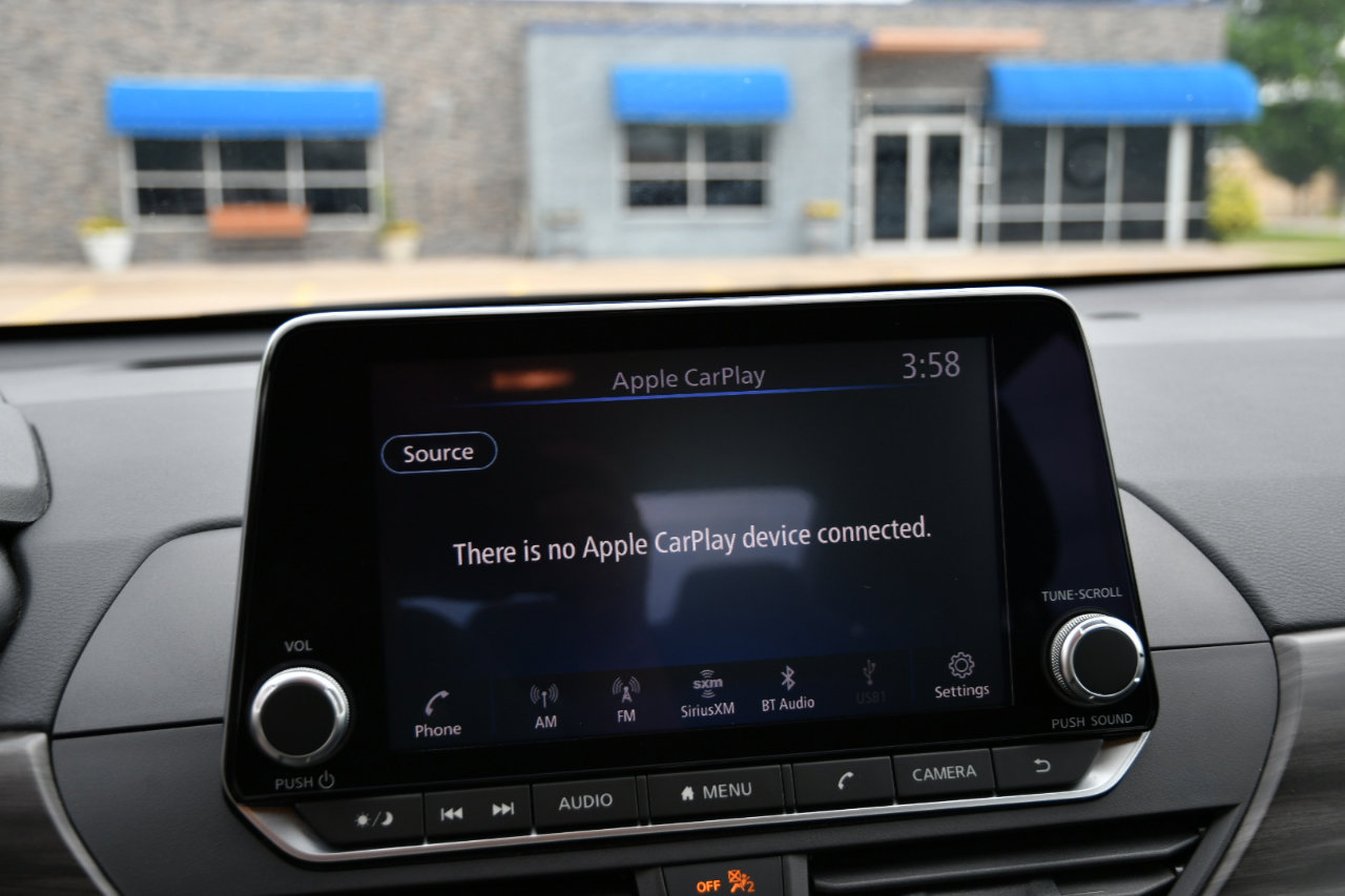 Used 2024 Nissan Altima 2.5 SV image 16