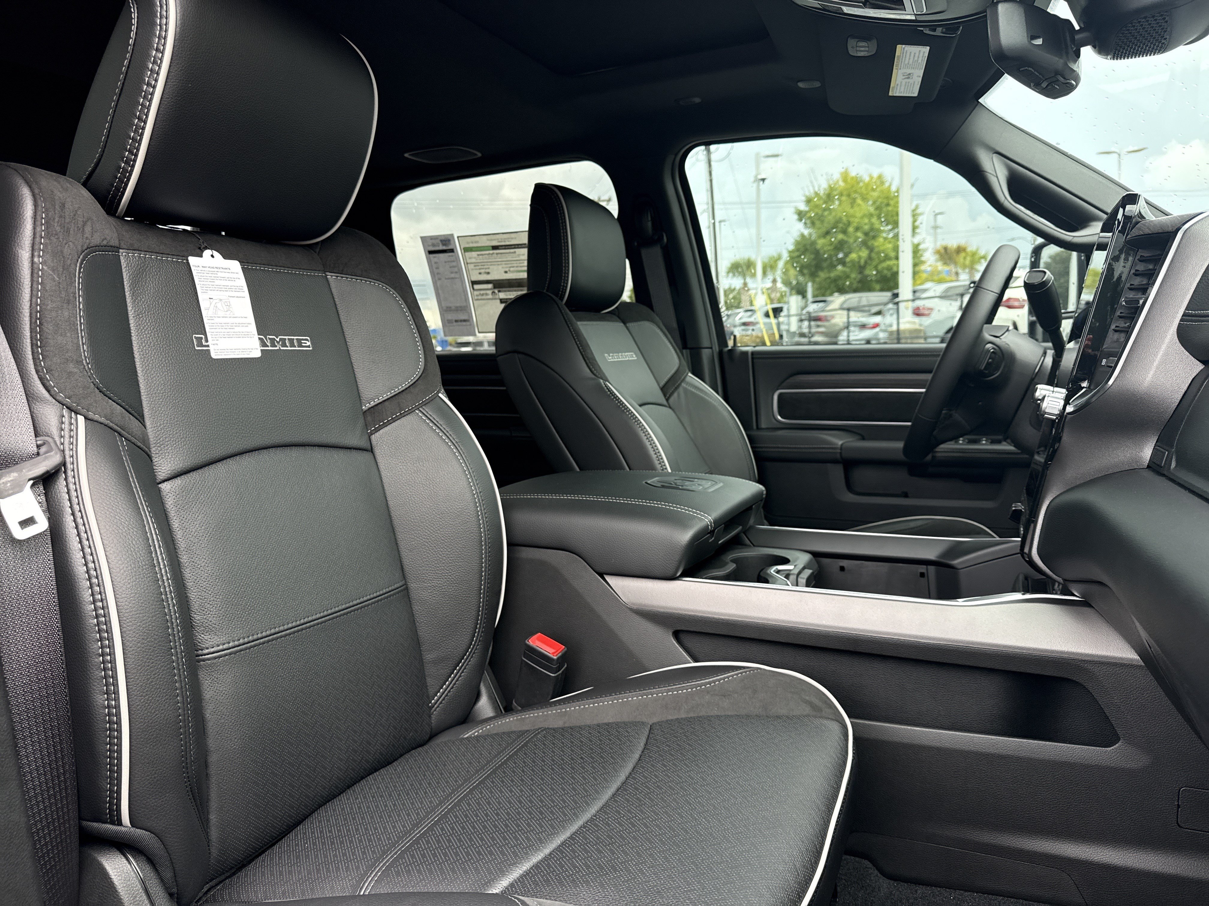 New 2026 RAM 3500 Laramie AWD/4WD image 20