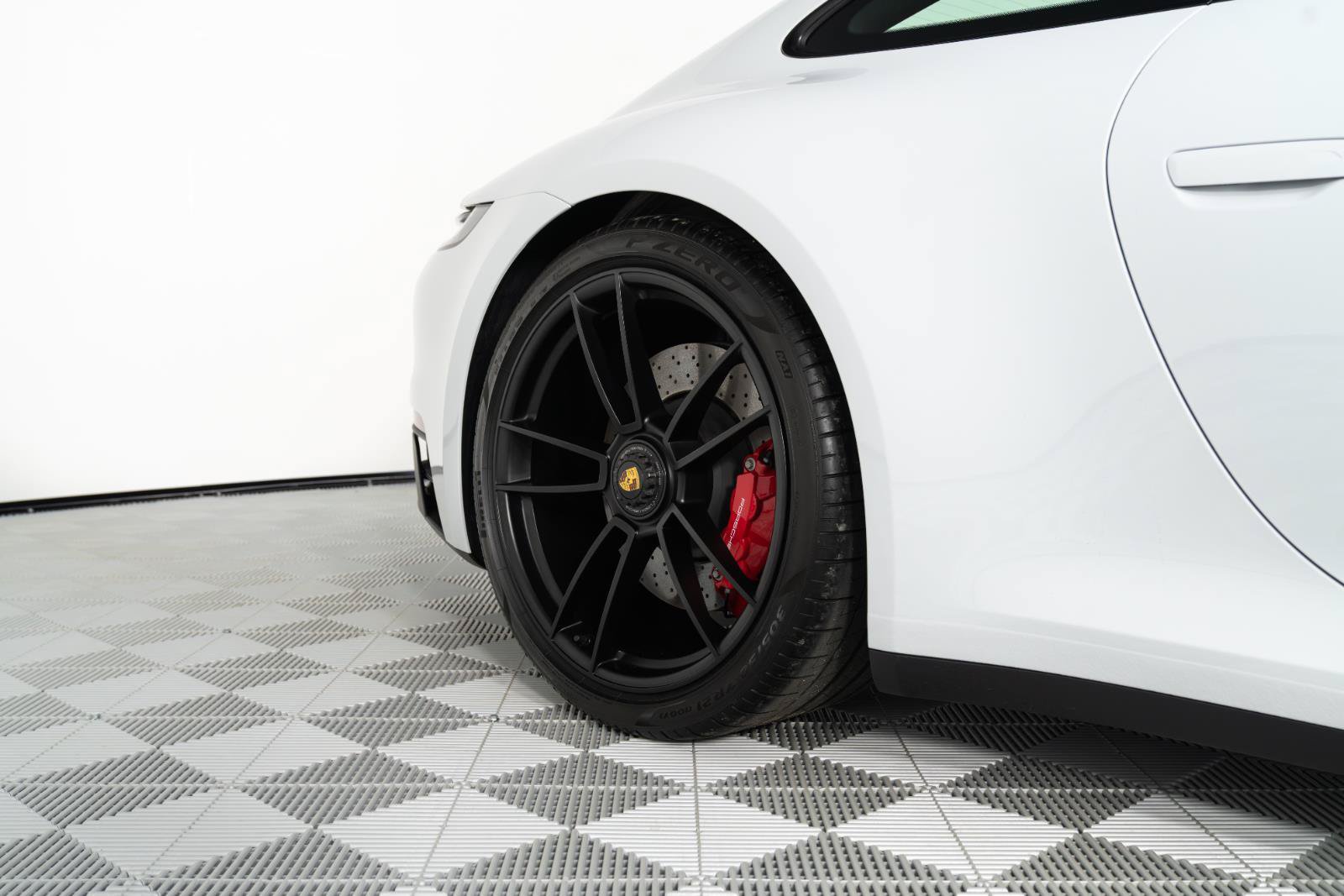 Used 2023 Porsche 911 Carrera GTS RWD image 27