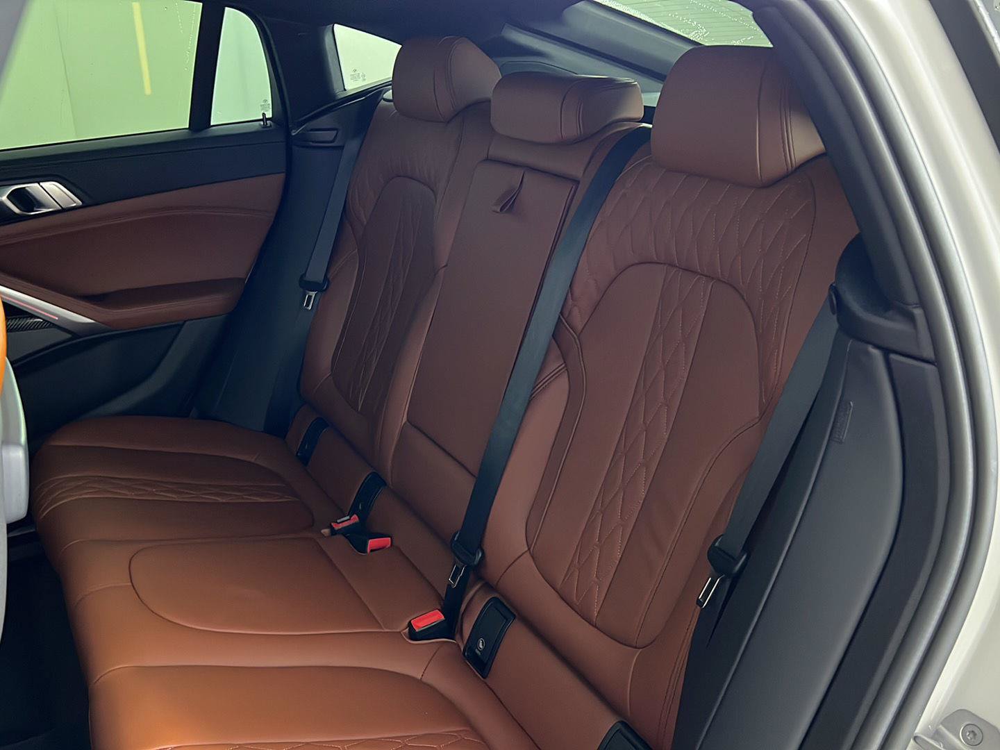 Used 2023 BMW X6 M50i w/ Climate Comfort Package AWD/4WD image 34