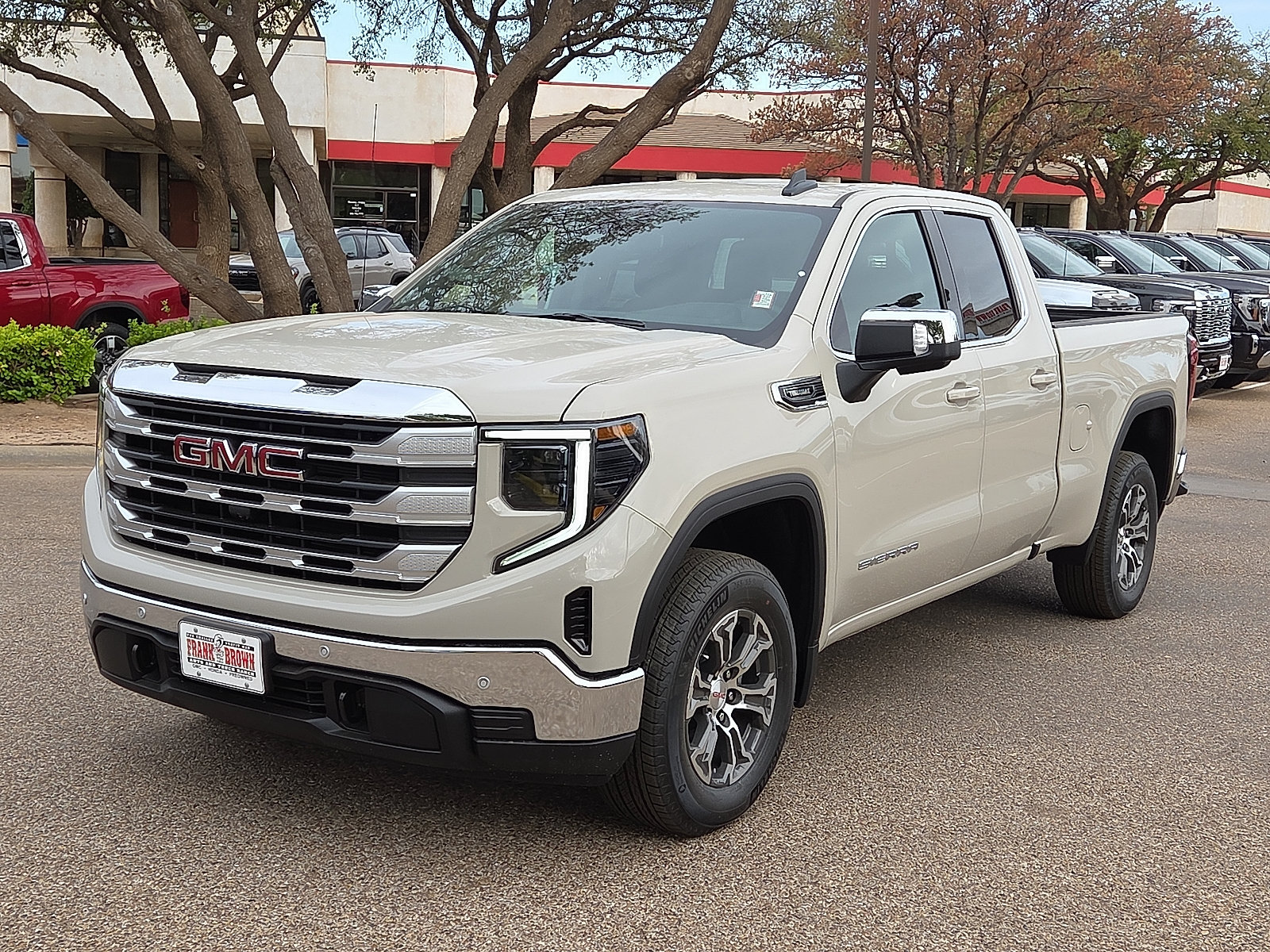 New 2026 GMC Sierra 1500 SLE w/ Preferred Package