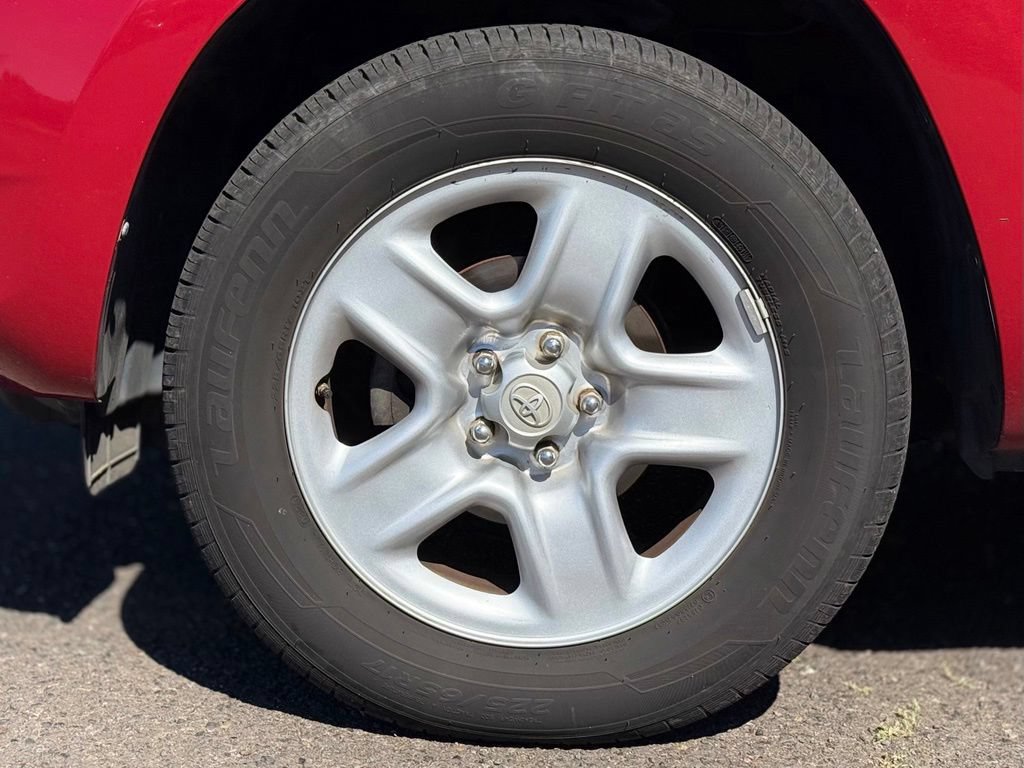Used 2007 Toyota RAV4 4WD image 9