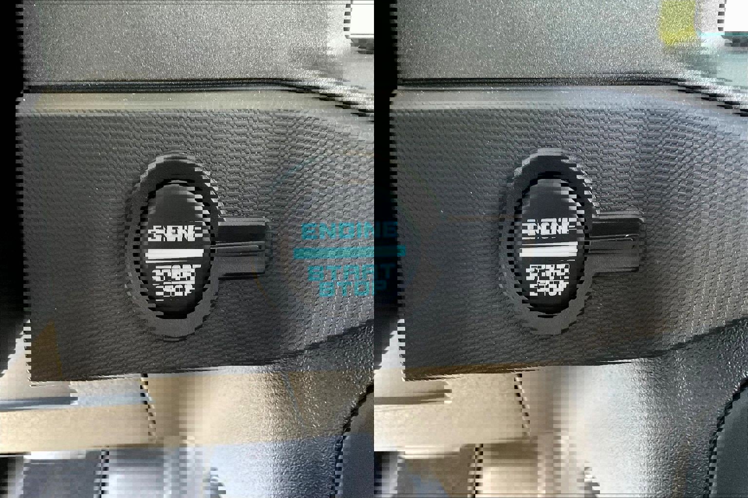 Used 2024 Ford Bronco Badlands image 16