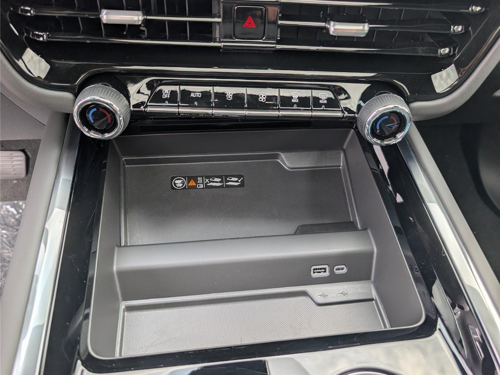 New 2026 Chevrolet Tahoe RST w/ Advanced Technology Package AWD/4WD image 27