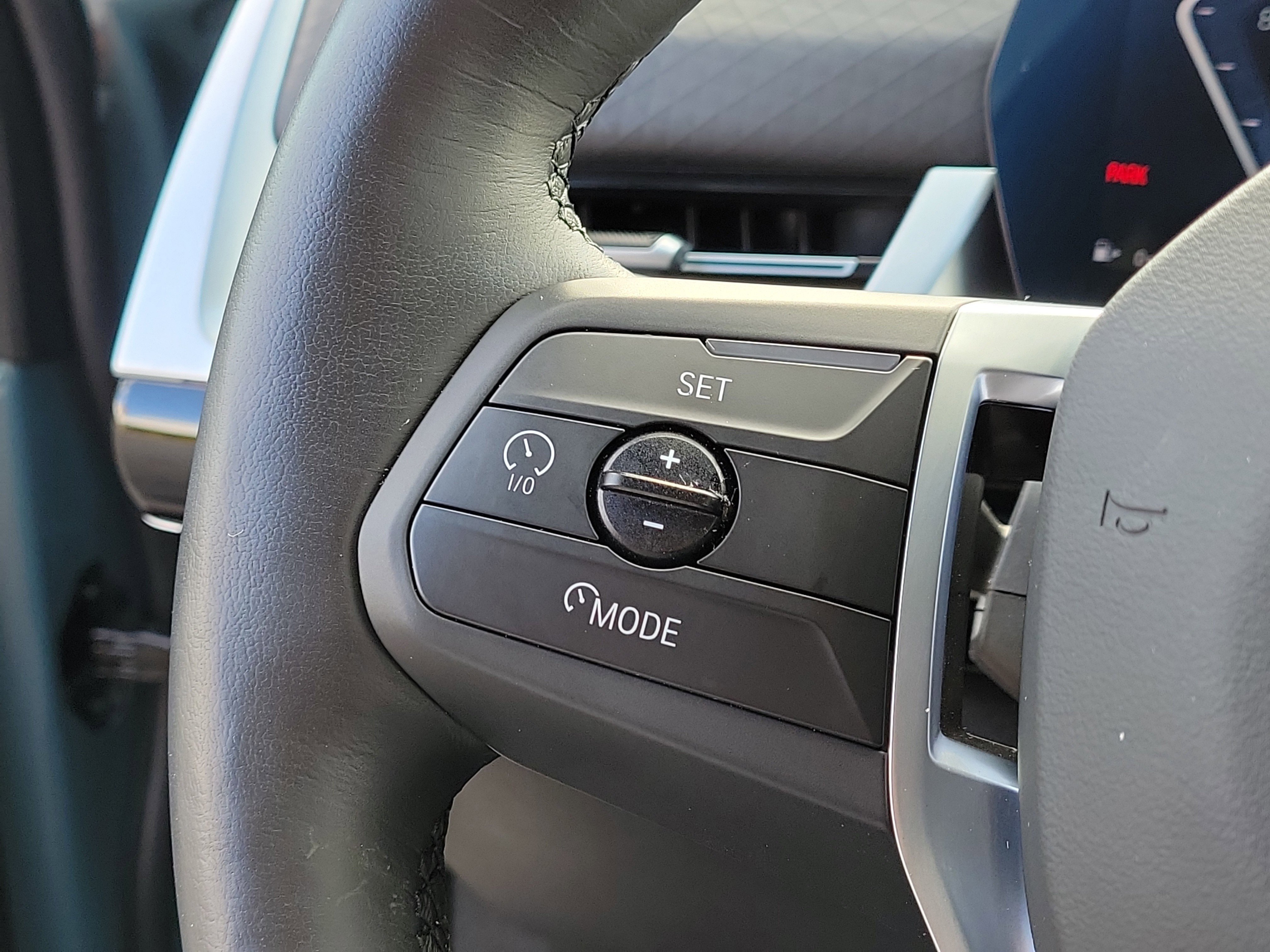 Used 2025 BMW X2 xDrive28i image 30