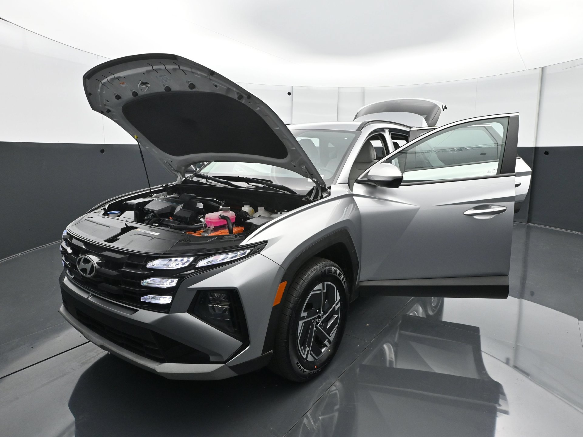 Used 2025 Hyundai Tucson Blue AWD/4WD image 26