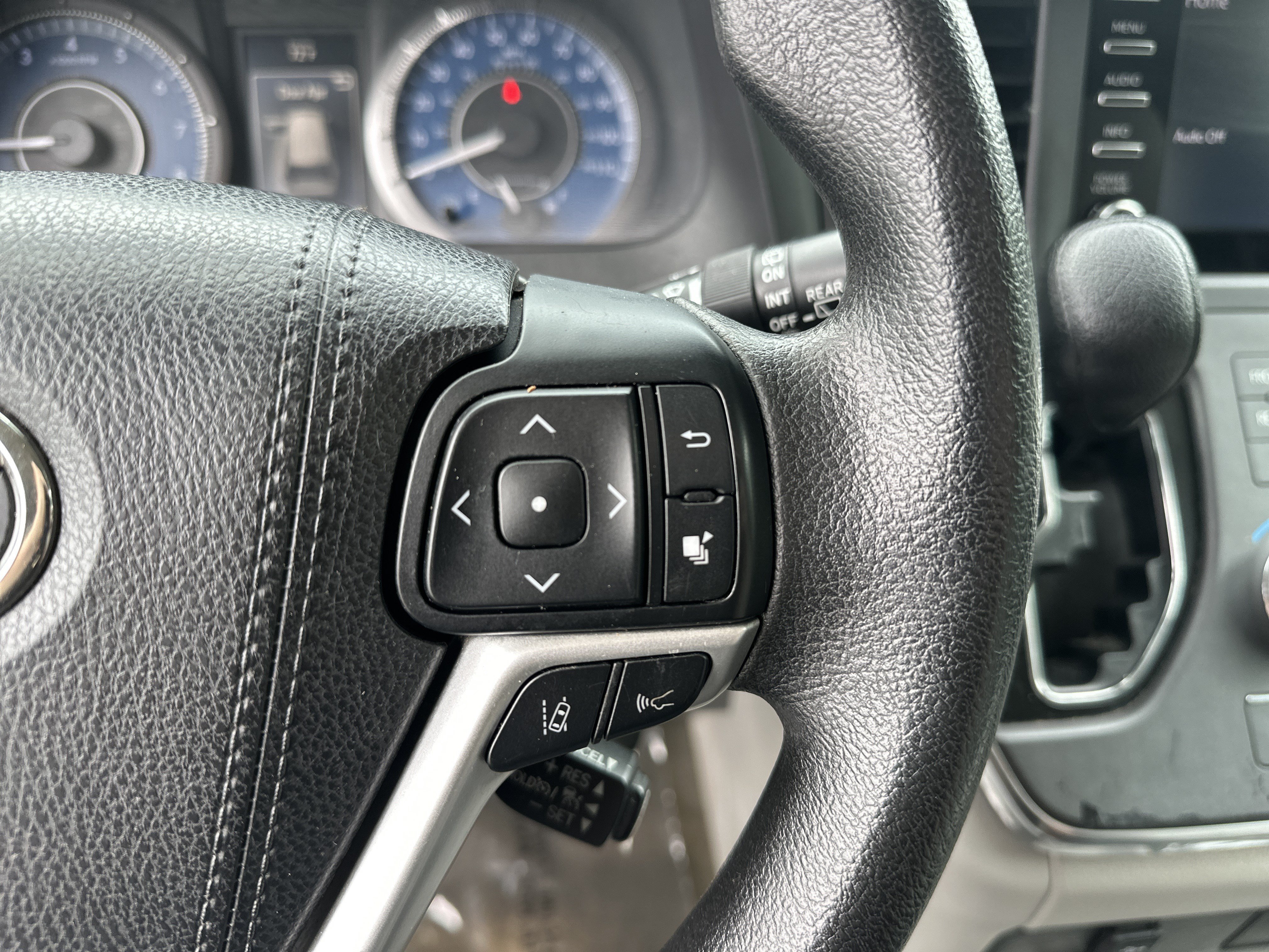Used 2018 Toyota Sienna LE FWD image 20