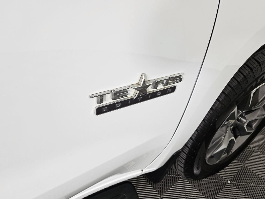 Used 2019 Chevrolet Silverado 1500 LT w/ Texas Edition RWD image 5
