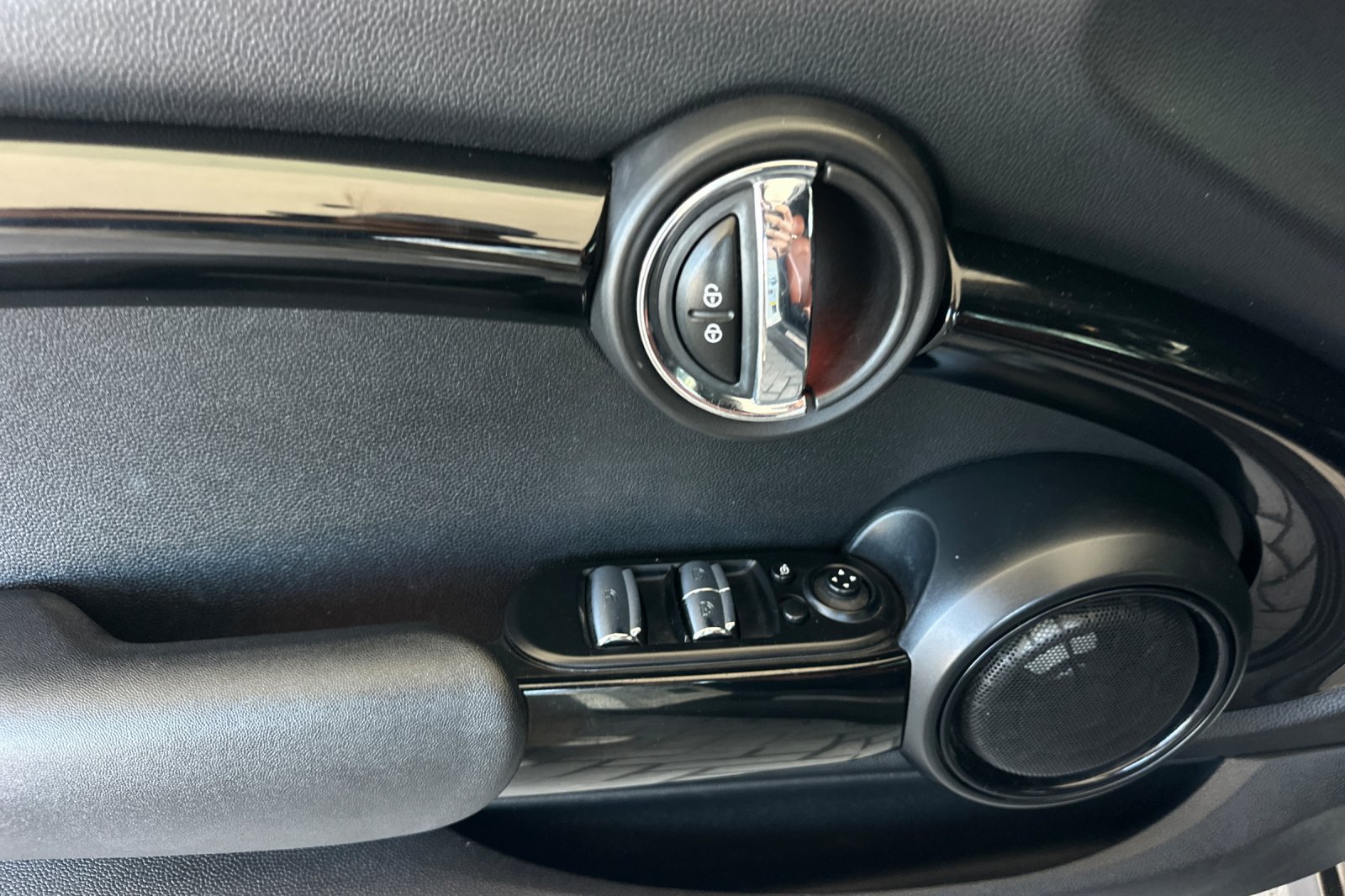 Used 2017 MINI Cooper S FWD image 10