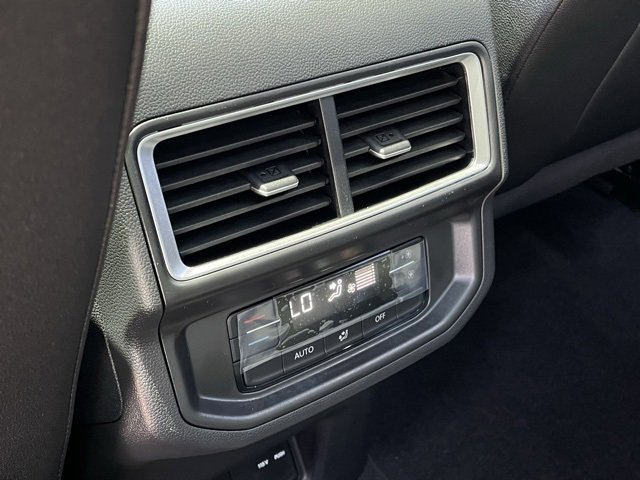New 2025 Volkswagen Atlas SE image 24