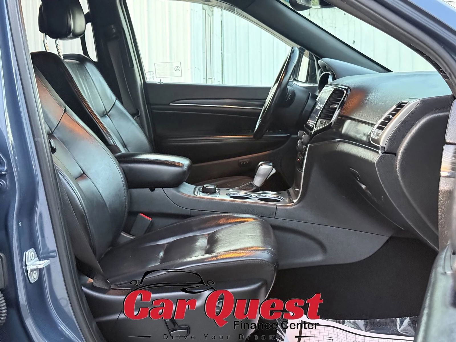 Used 2019 Jeep Grand Cherokee Limited AWD/4WD image 15