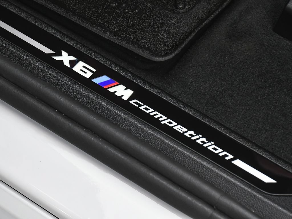 Used 2025 BMW X6 M Competition w/ Executive Package AWD/4WD image 12
