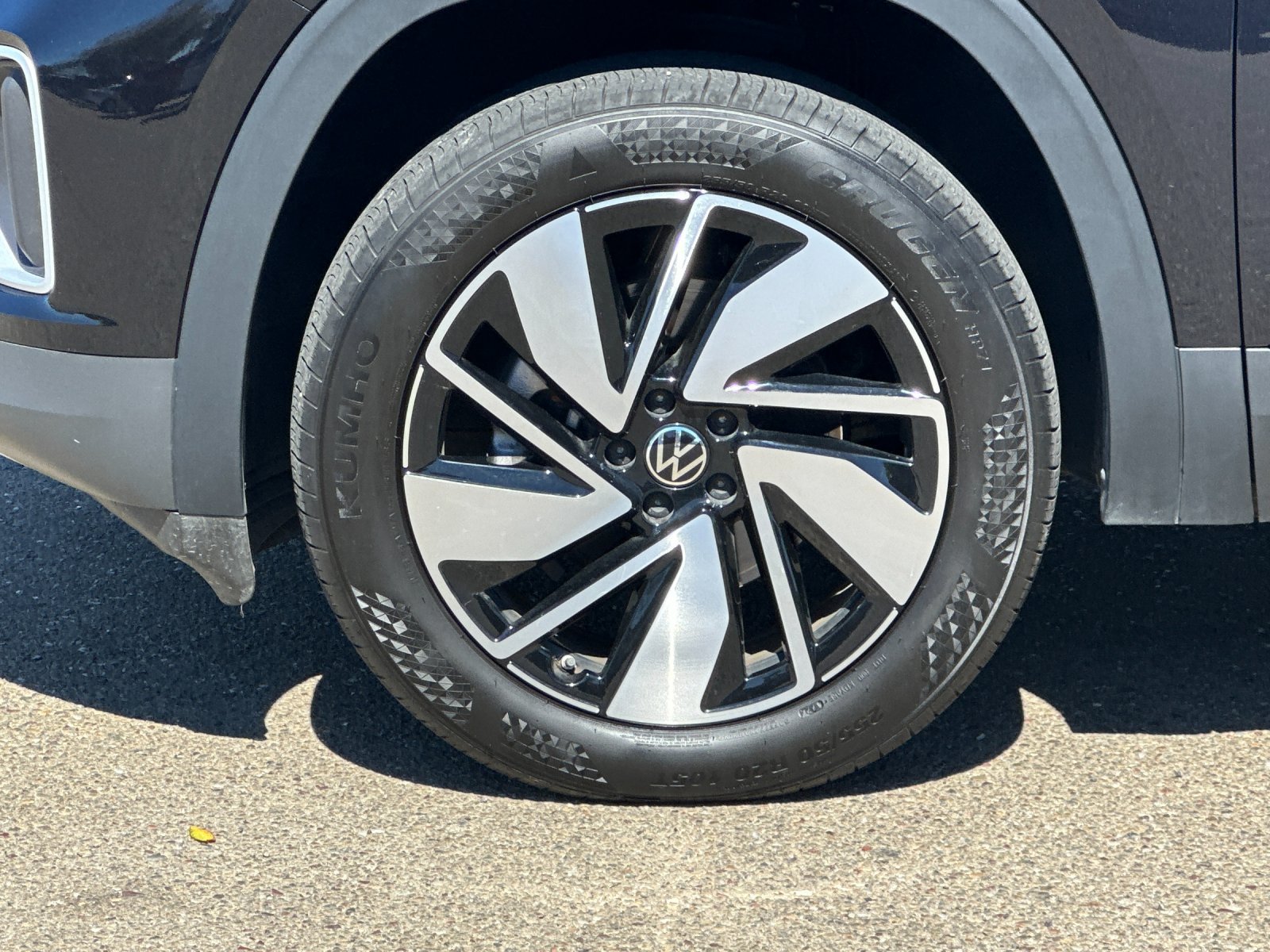 Used 2025 Volkswagen Atlas SE AWD/4WD image 37